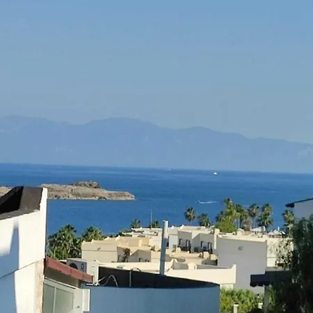 Fantastic Close To Beach With Balcony And Backyard In Bodrum Willa
