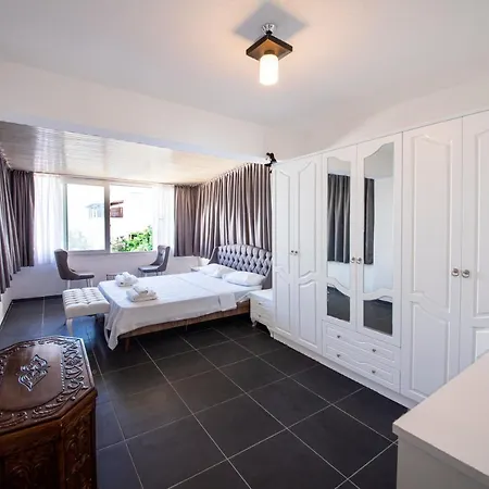 Villa Fantastic Close To Beach With Balcony And Backyard In Bodrum